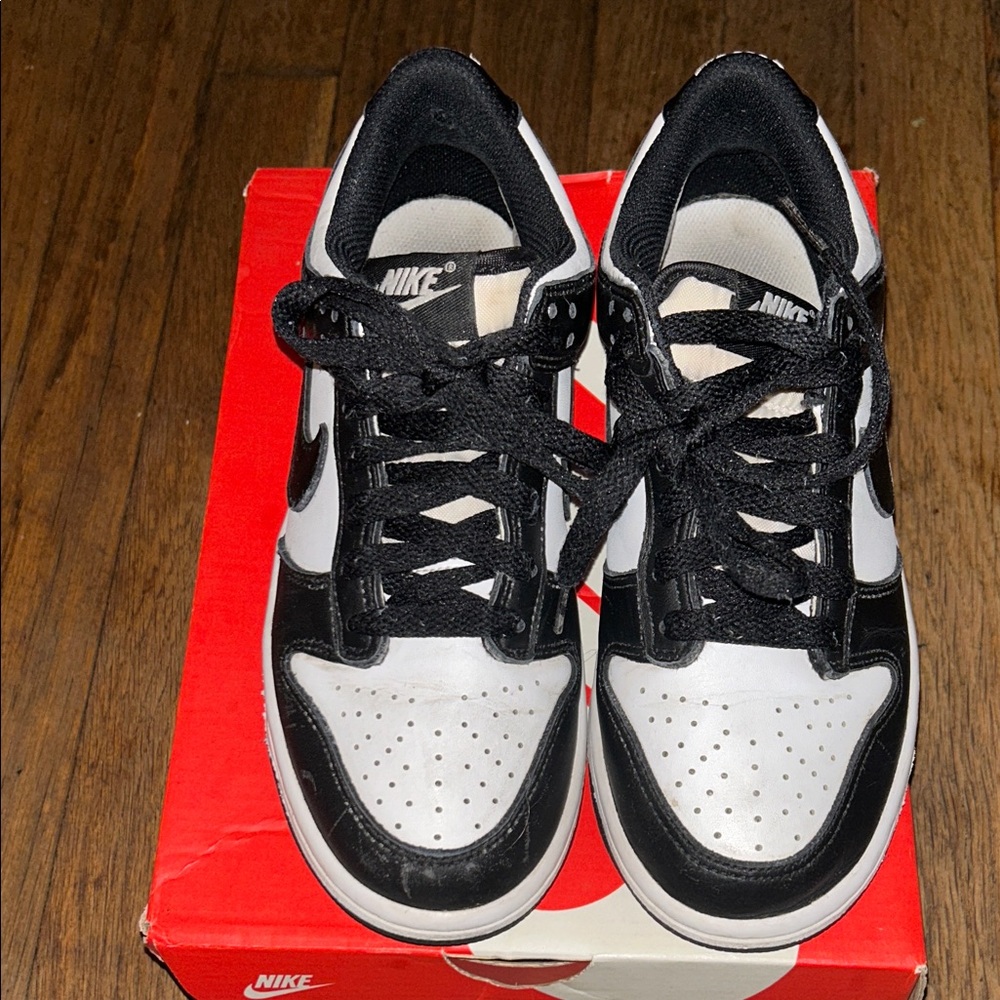 Nike Kids Black and White Sneakers